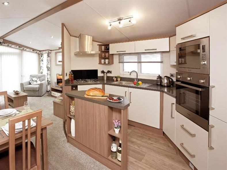 Family Breaks At Rockley Park With Prosecco And A Box Of Chocolates On Arrival Villa Poole Exterior foto